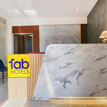 Fabhotel Ar Suites 古尔冈 外观 照片