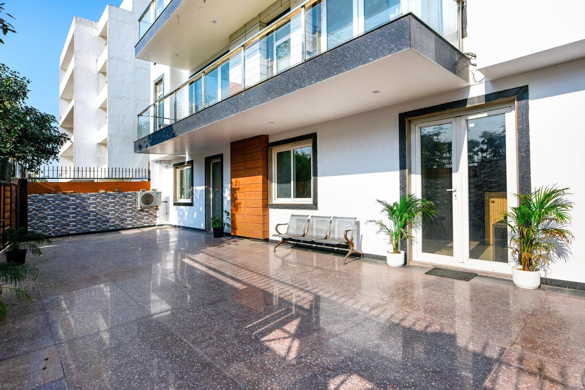 Fabhotel Ar Suites 古尔冈 外观 照片