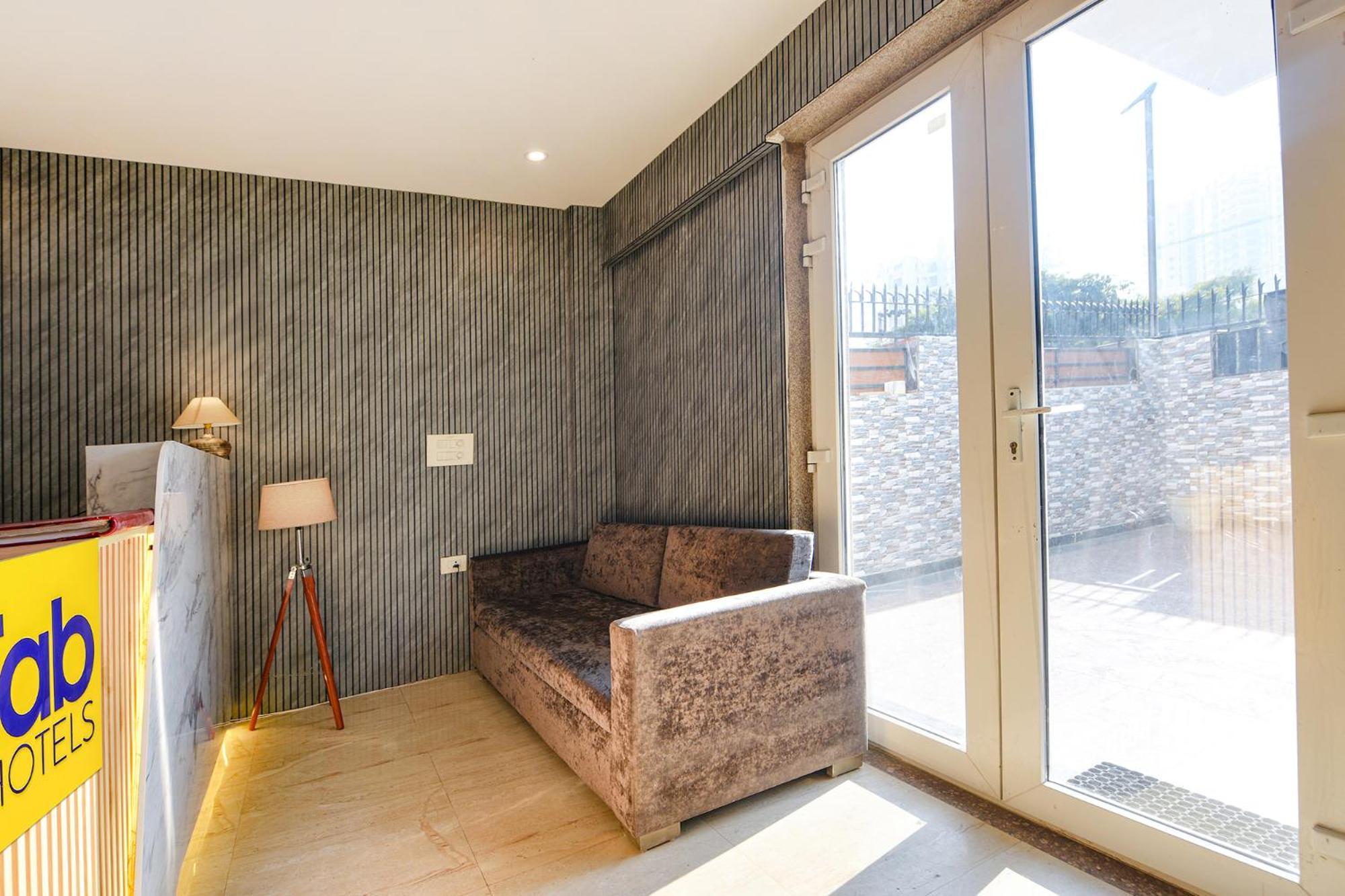 Fabhotel Ar Suites 古尔冈 外观 照片