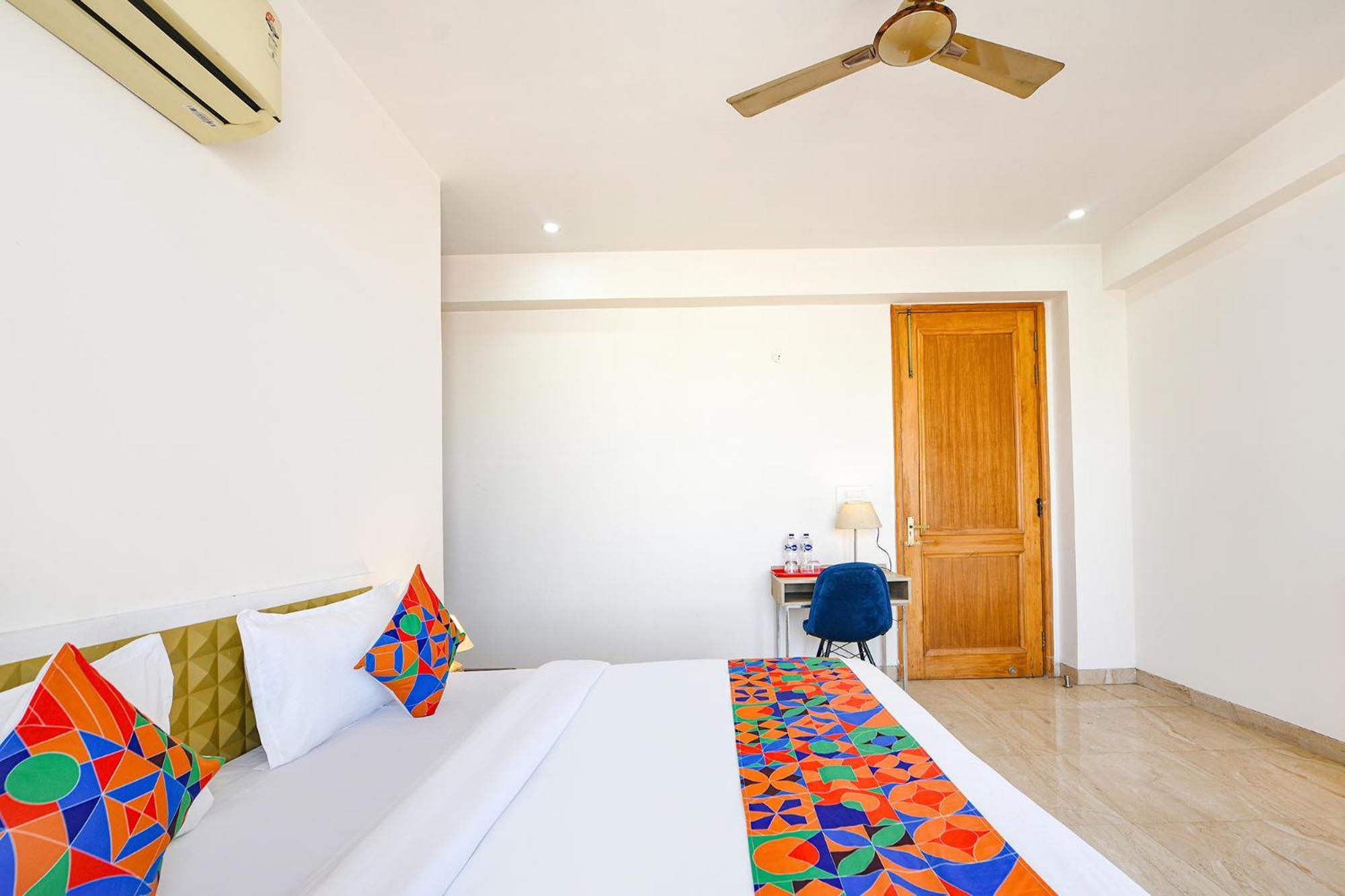 Fabhotel Ar Suites 古尔冈 外观 照片