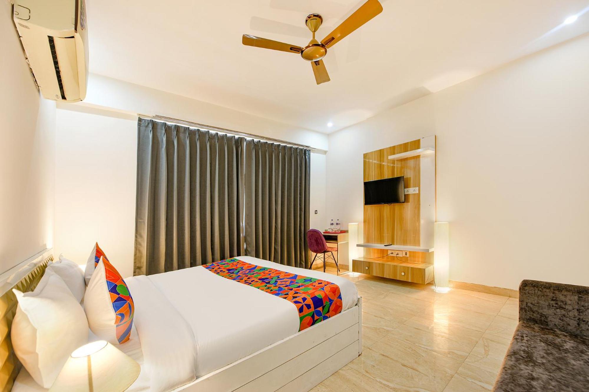 Fabhotel Ar Suites 古尔冈 外观 照片